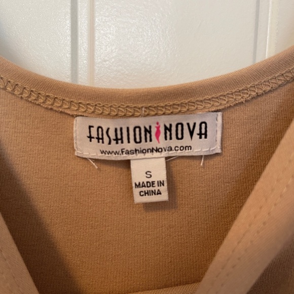 Fashion nova contour dress - Picture 2 of 2